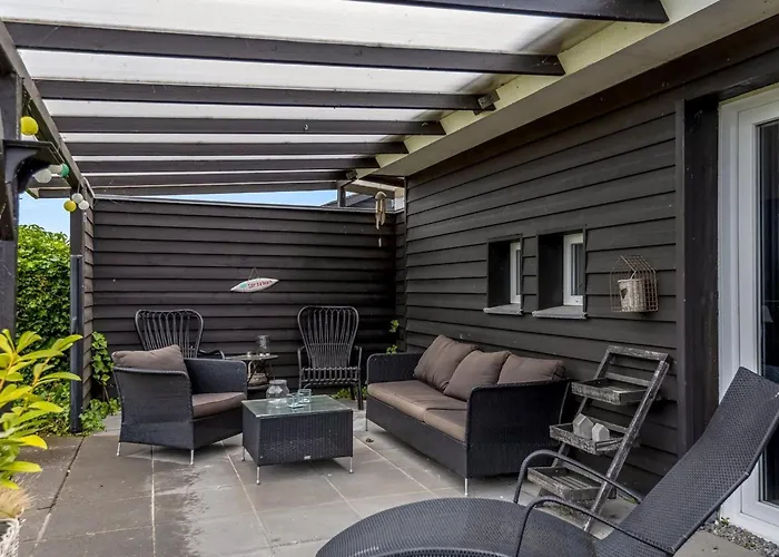 Vakantiehuis Adser - 300m From The Sea By Interhome