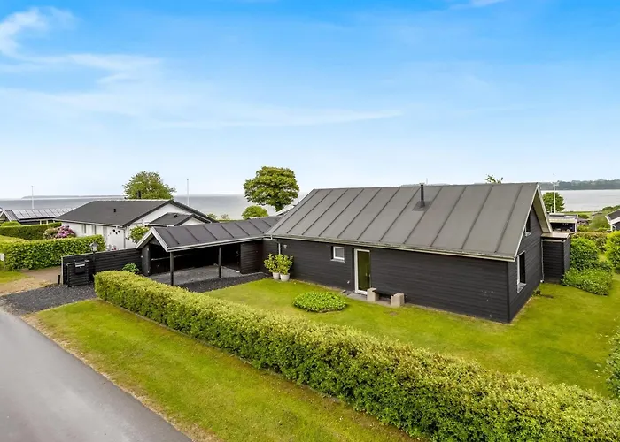 Vakantiehuis Adser - 300m From The Sea By Interhome *